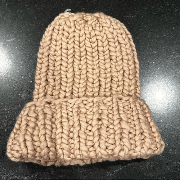 NWT Free People x Loopy Mango‎ 100% Merino Wool Slouchy Beanie Hat Tan/Camel OS - Picture 5 of 9